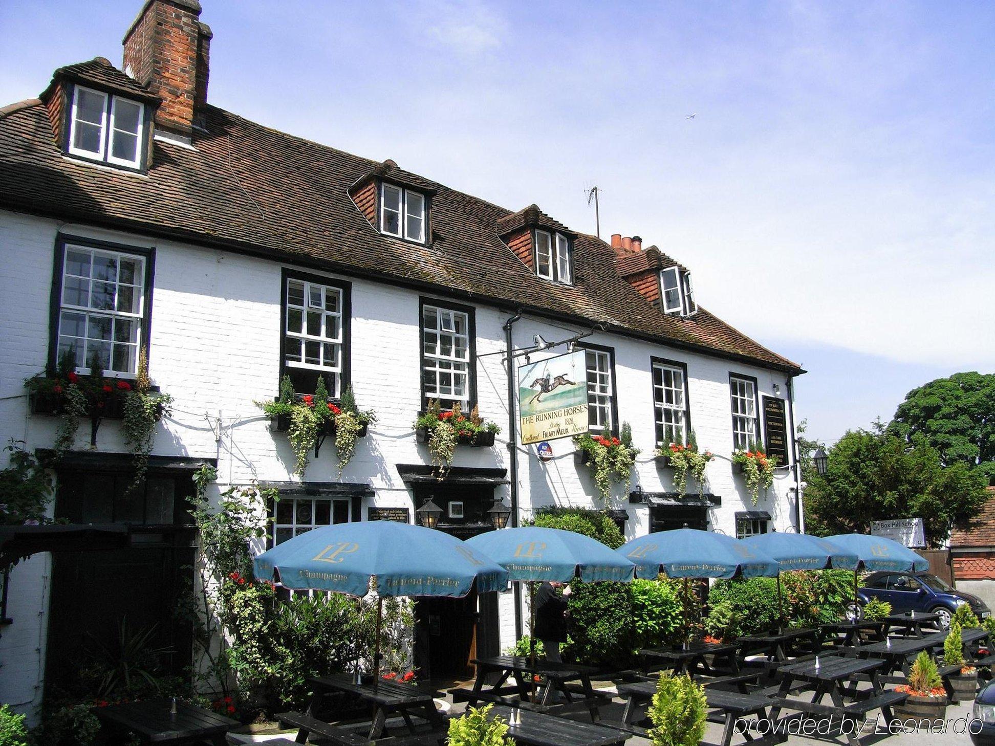The Running Horses Hotell Mickleham Exteriör bild