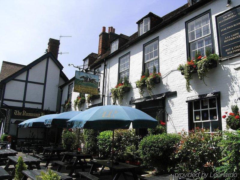 The Running Horses Hotell Mickleham Exteriör bild
