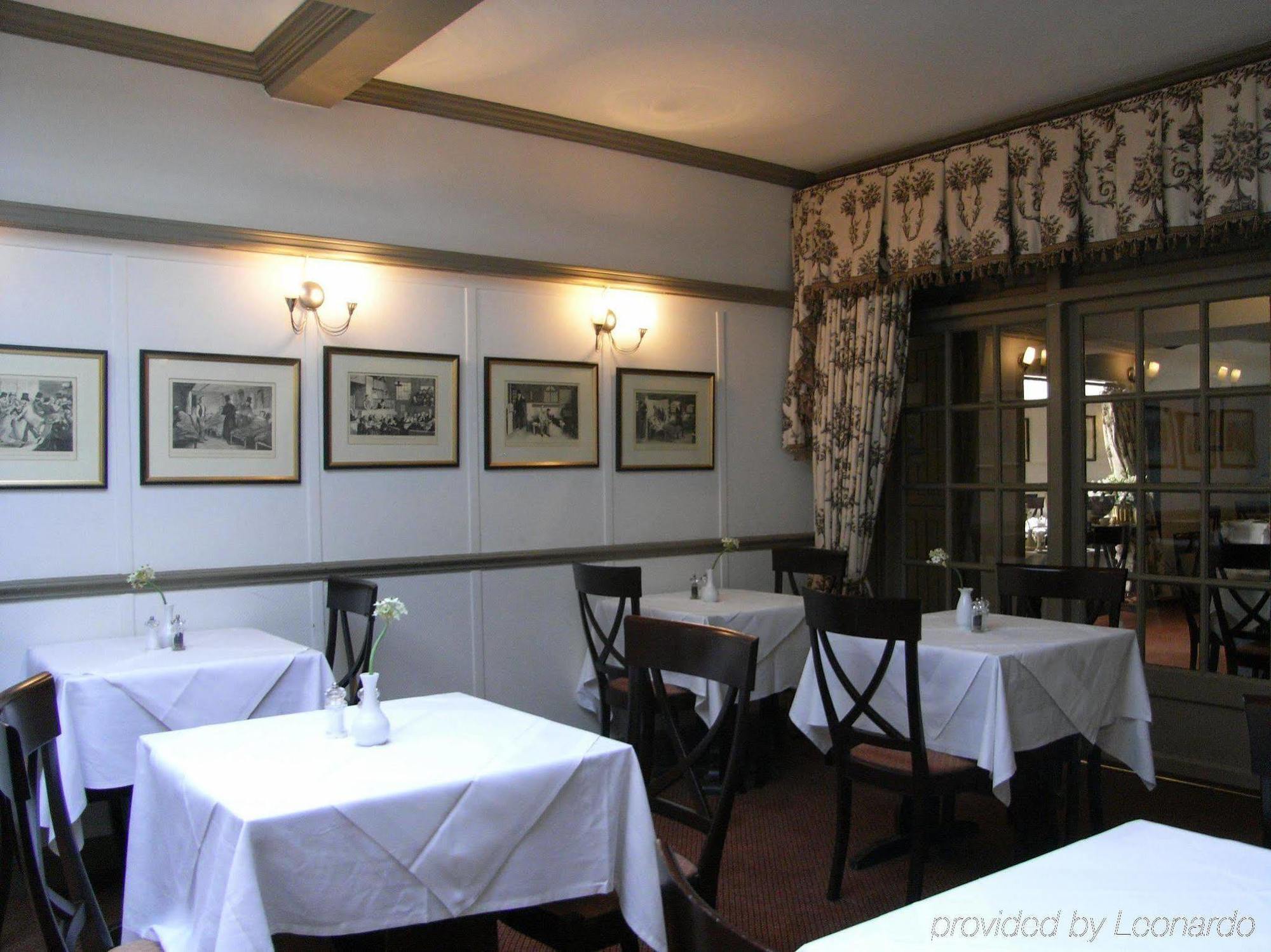 The Running Horses Hotell Mickleham Restaurang bild