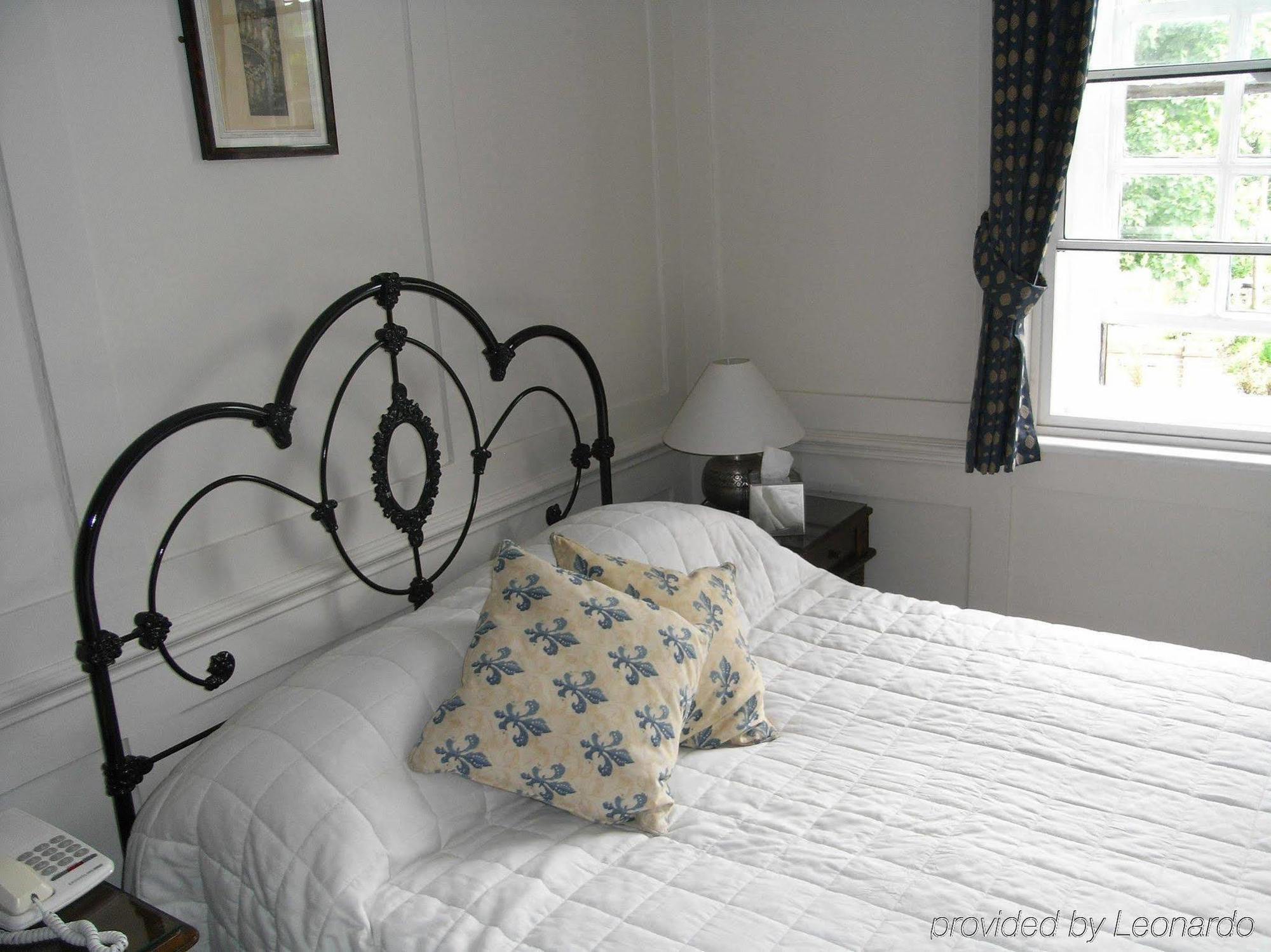 The Running Horses Hotell Mickleham Rum bild